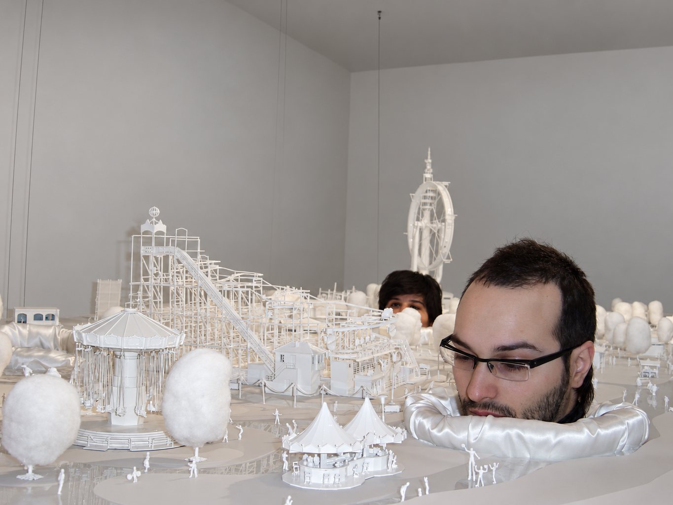 Installation view – audience interaction – Dragana Sapanjoš, POMeCA, 2005 (image 18)